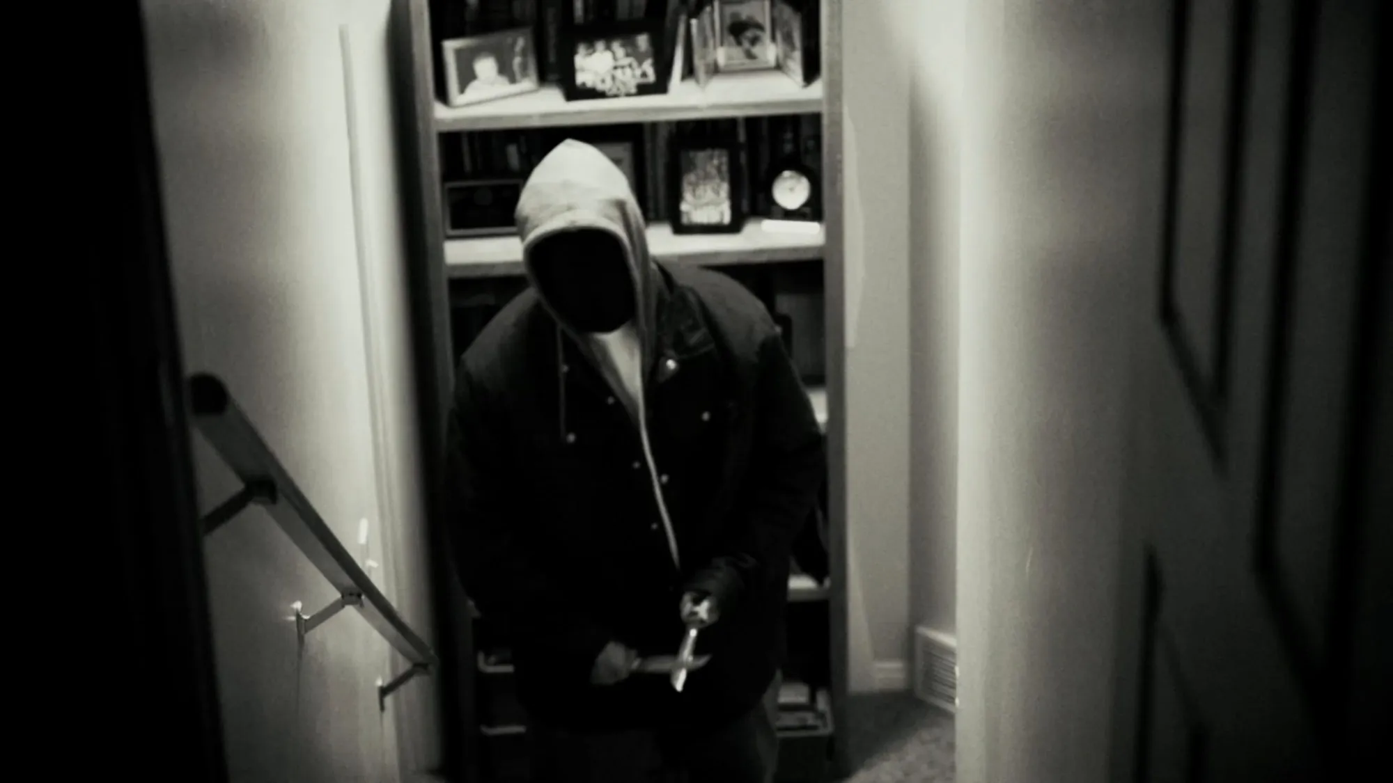 Still 5 from Splice